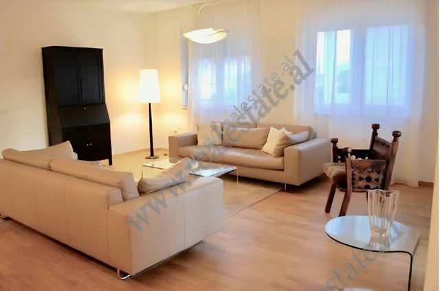 Apartament 3+1 me qera ne zonen e Saukut, ne Rezidencen Touch of the Sun ne Tirane

Ndodhet ne kat